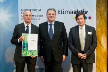 Dr. Franzi Roland (GF/Operation Manager/Standortleiter Borealis Agrolinz Melamine GmbH), Bundesminister Andrä Rupprechter, Dr. Poultidis Haralabos (Manager Energie & Standortoptimierung, Borealis Agrolinz Melamine GmbH)